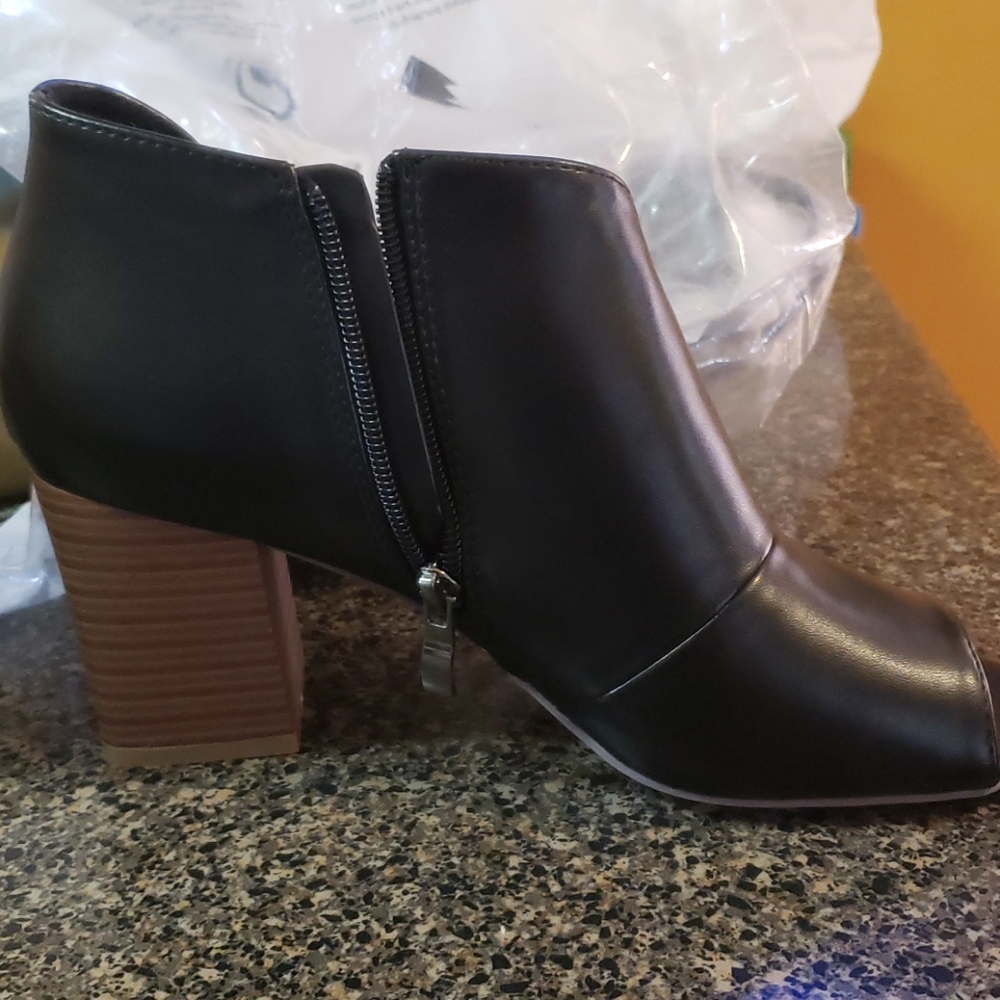 Chunky heeled sandal